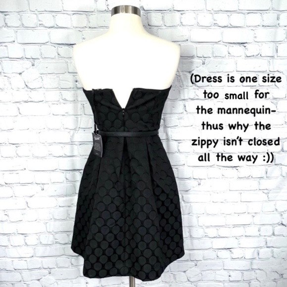 👗NWT🤩 |•WHITE HOUSE BLACK MARKET•|Strapless Polka Dot Fit & Flare - Picture 6 of 16